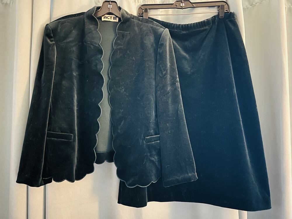 Vintage ACT III Dark Green Velvet Suit Blazer Jacket Skirt Set Whimsigoth M L